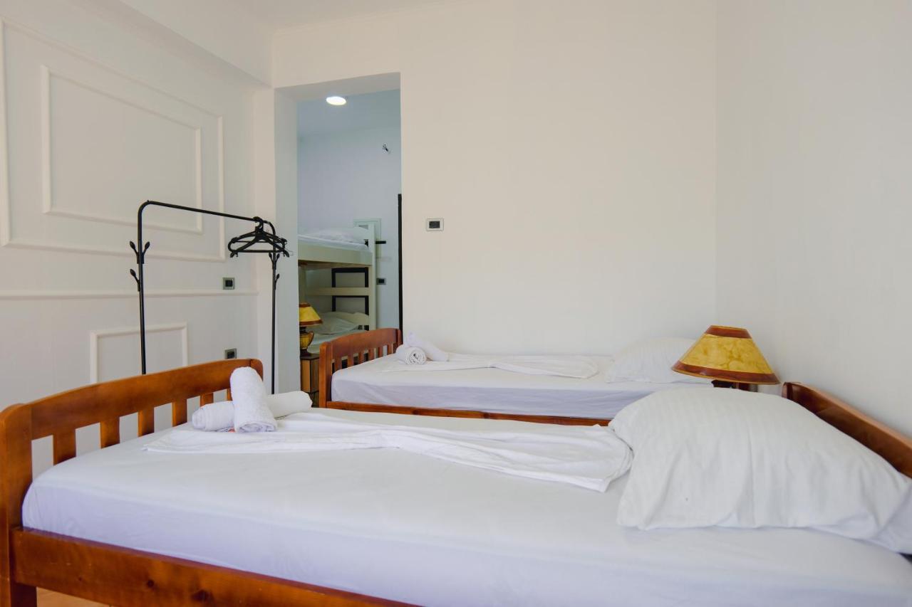 Hotel Leon ساراندا المظهر الخارجي الصورة